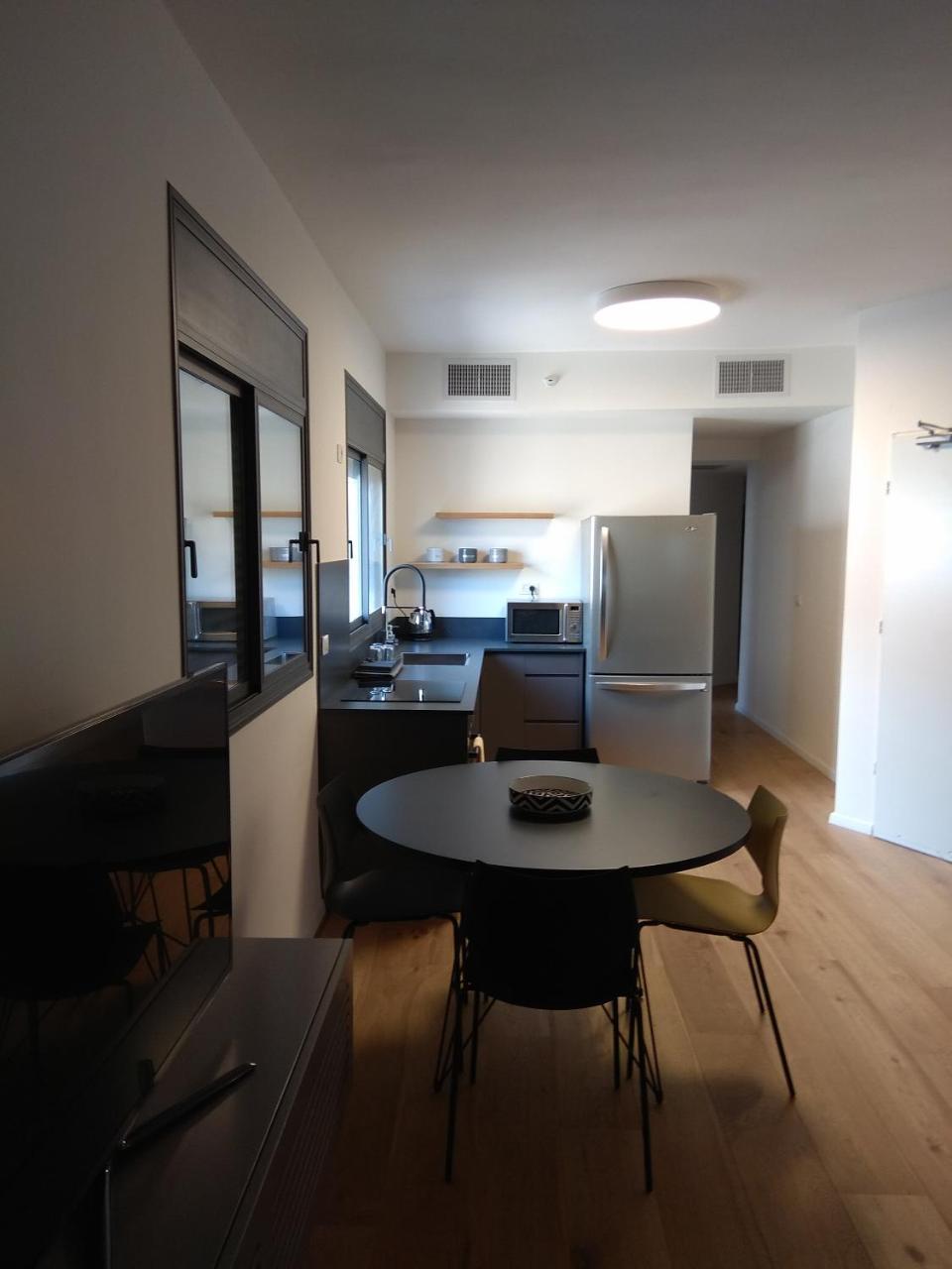 Eduard Bernstein Apartment Тель-Авив Экстерьер фото